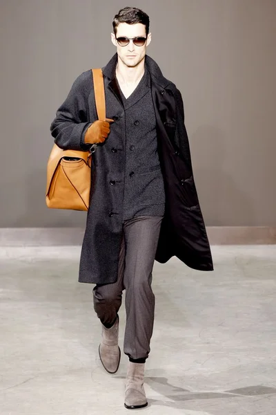 Look 14